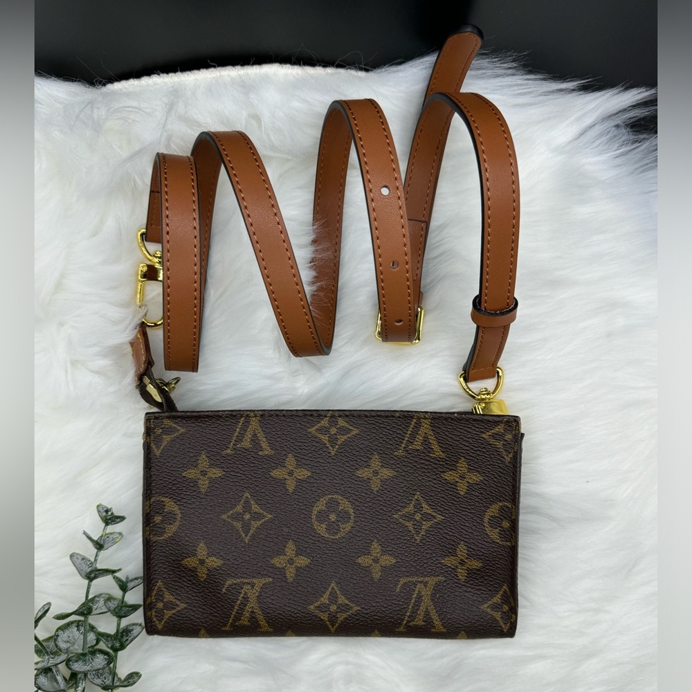 Louis Vuitton Bucket PM Pouch Crossbody